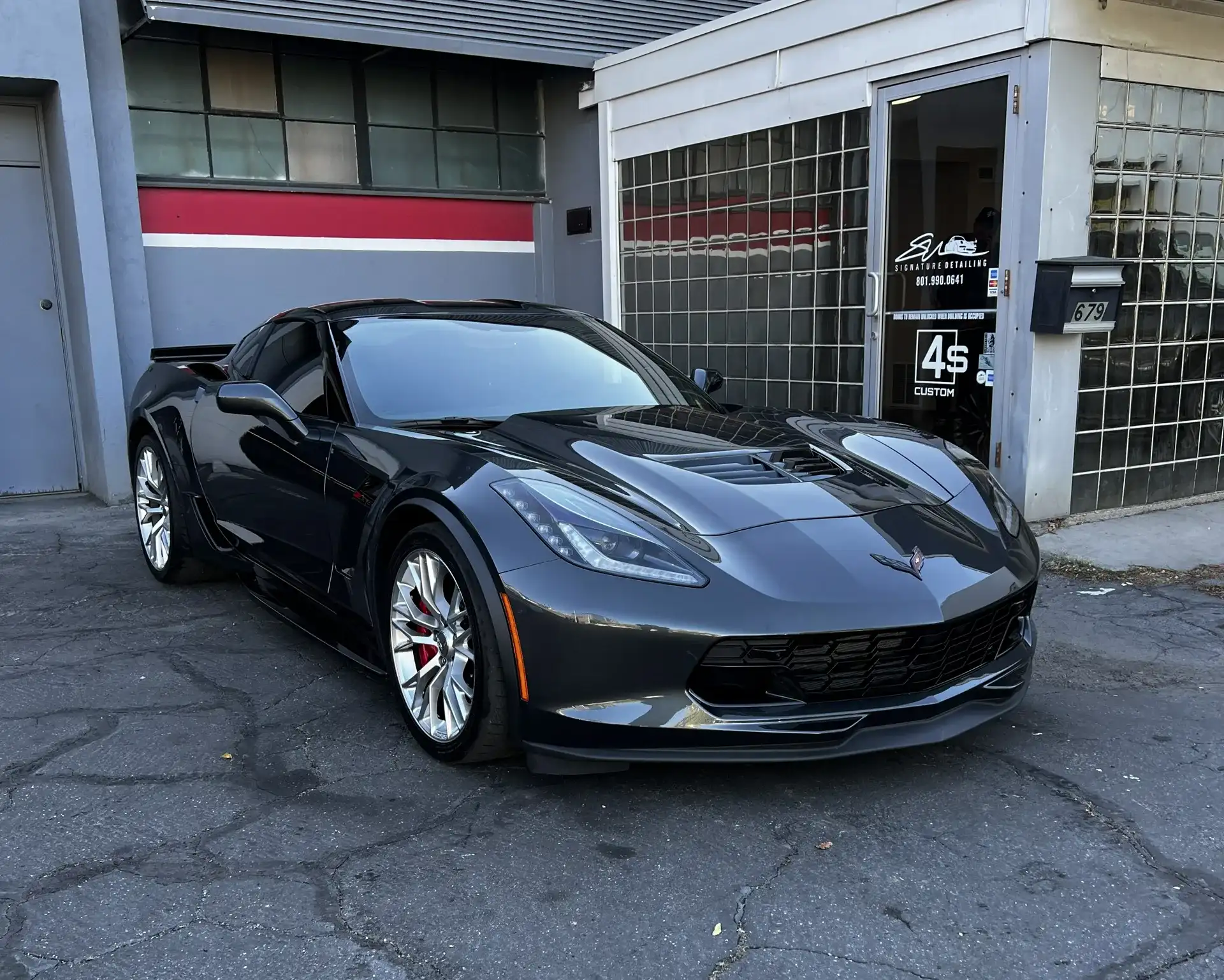Black Corvette C7 at 4s Custom