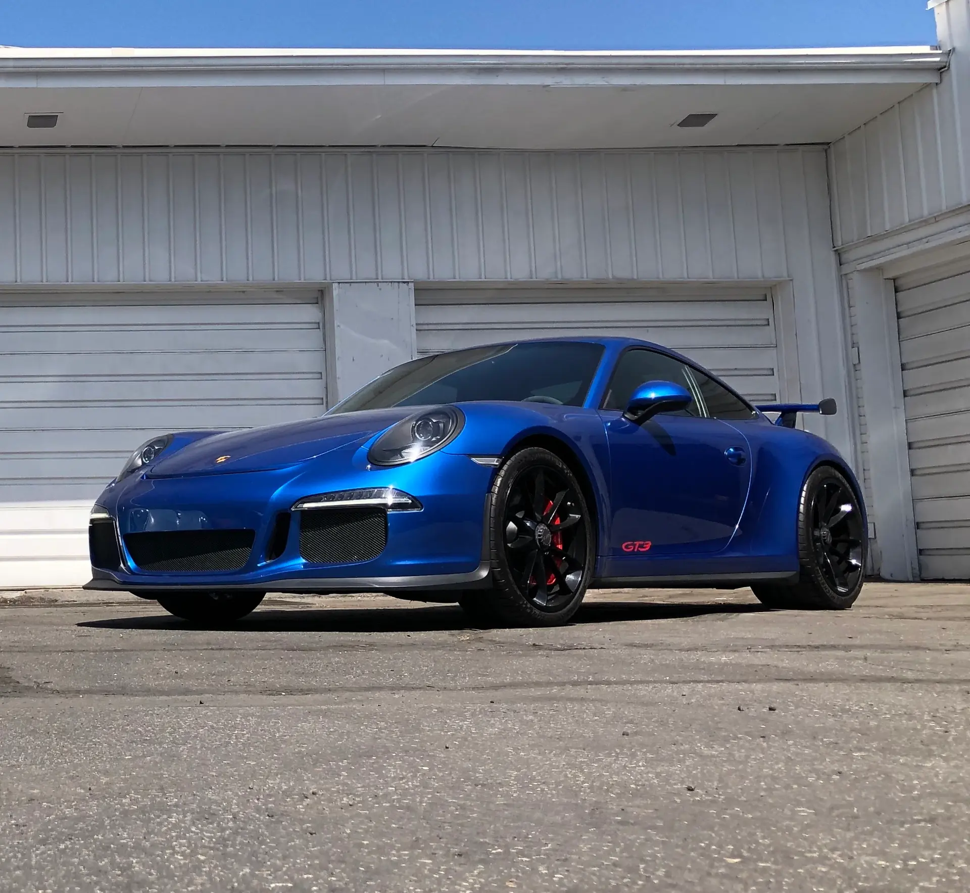 Blue Porsche 911 GT3 at 4s Custom